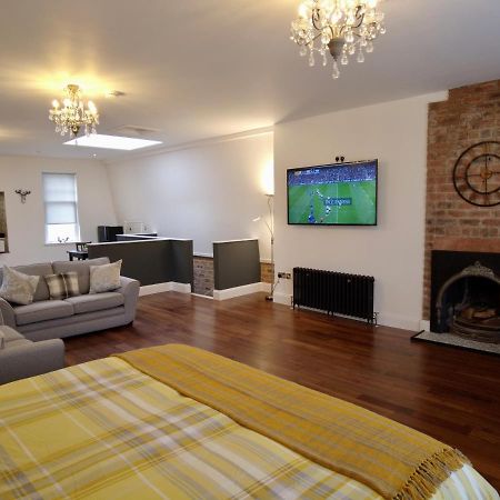 The Bards Loft, Large Studio Apartment Άυρ Εξωτερικό φωτογραφία
