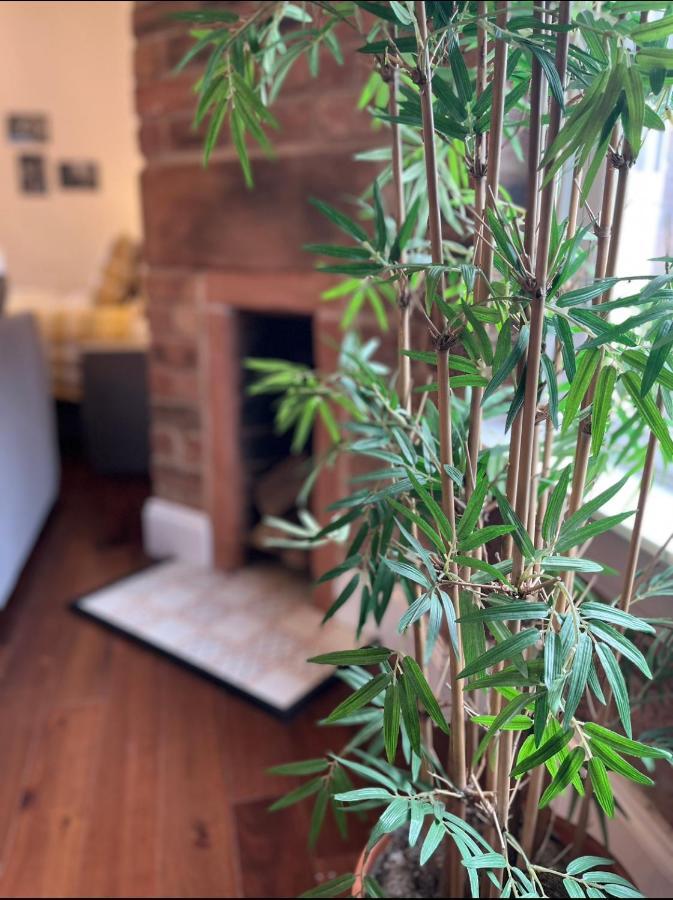 The Bards Loft, Large Studio Apartment Άυρ Εξωτερικό φωτογραφία