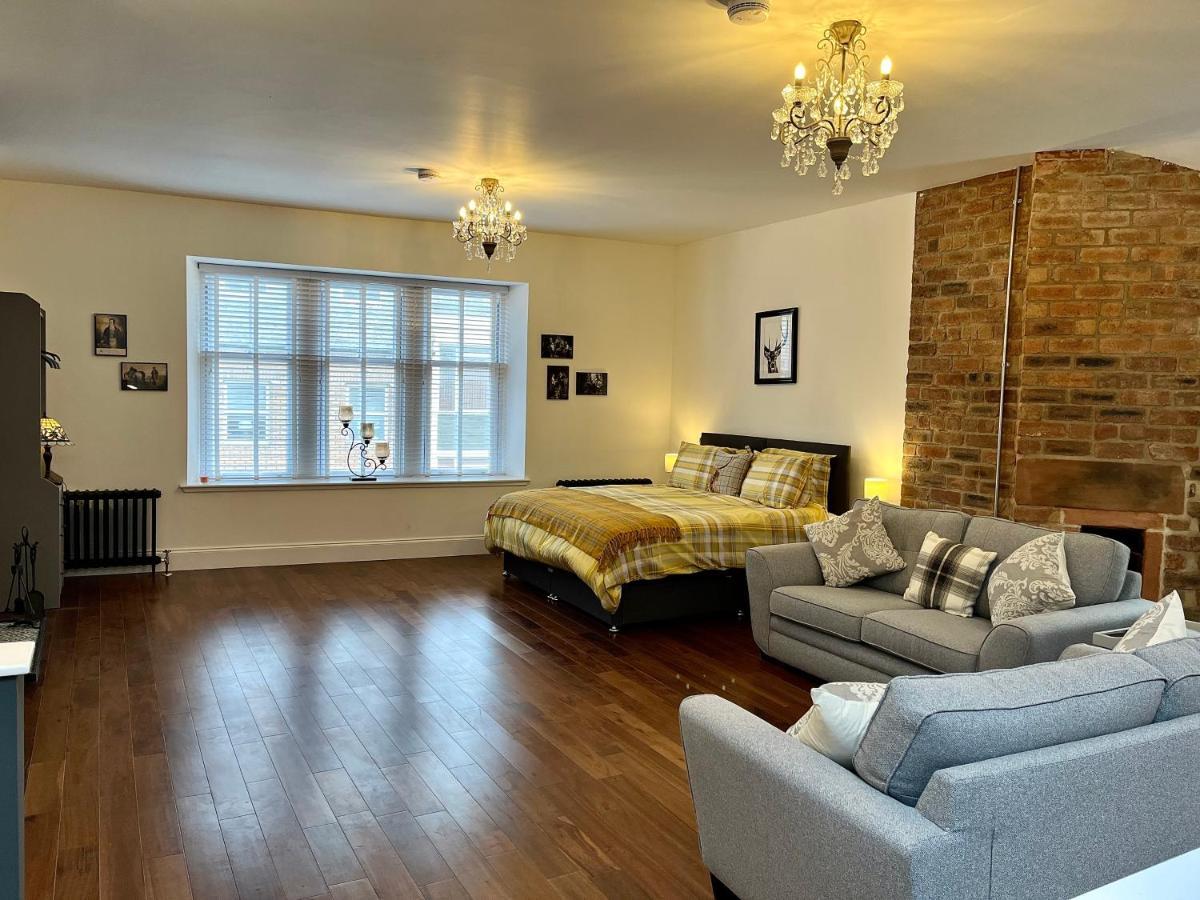 The Bards Loft, Large Studio Apartment Άυρ Εξωτερικό φωτογραφία